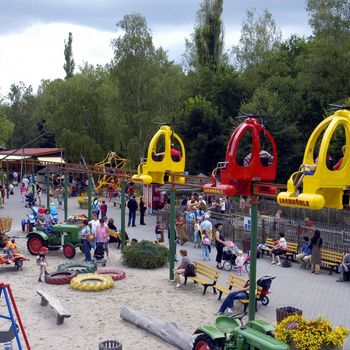 Die Lochmühle in Hessen mit Hund