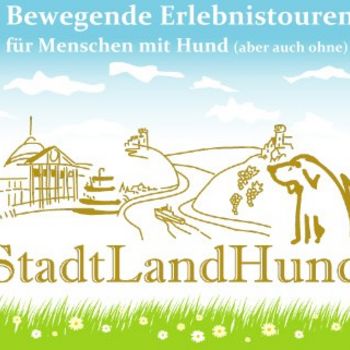 Wandergruppe mit Hund mit StadtLandHund